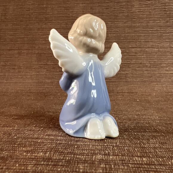 Vintage Praying Angel Figurines – Blue & White Ceramic Boy & Girl – Japan VTG - Picture 16 of 16